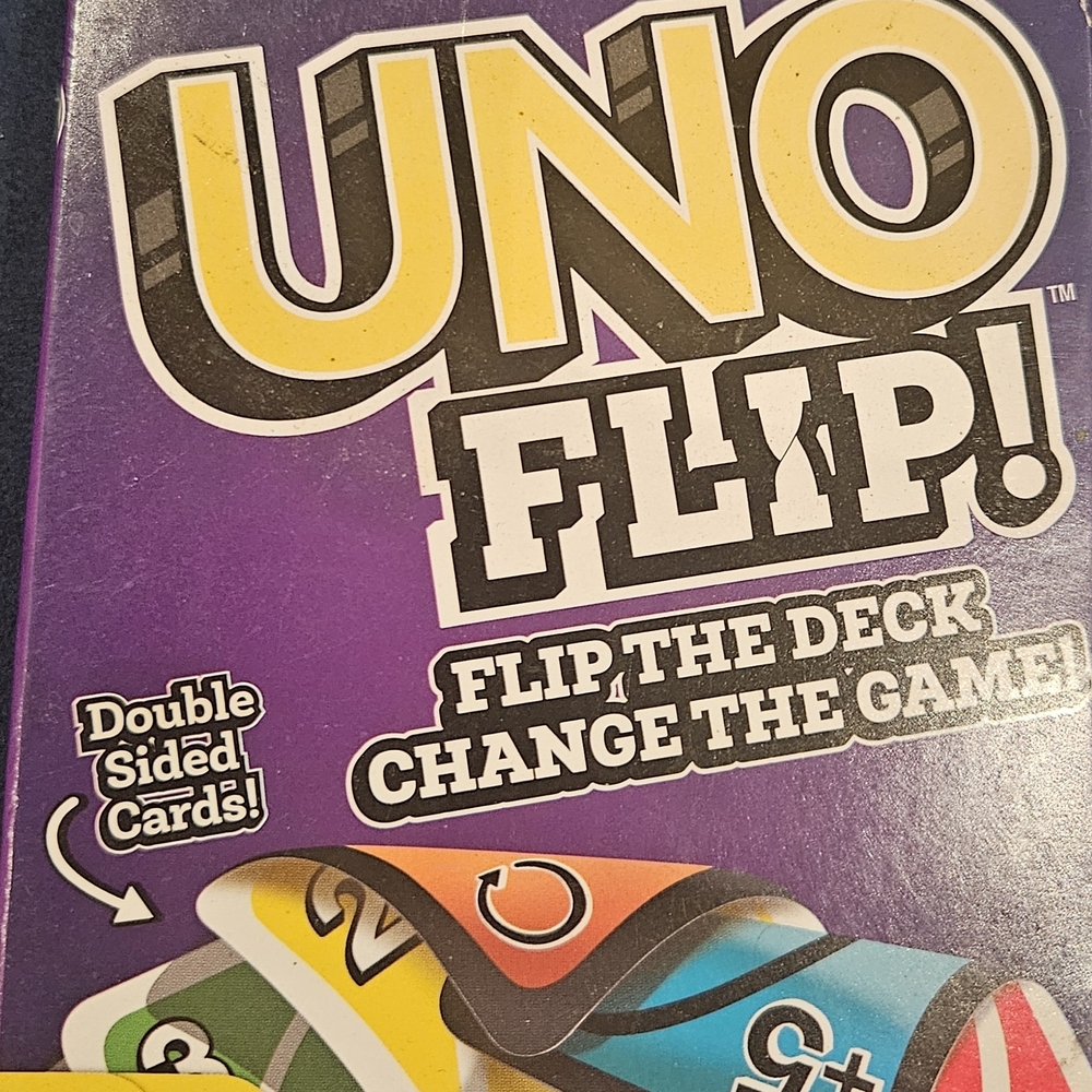 Mattel UNO Flip! Card Game - Purple and Yellow